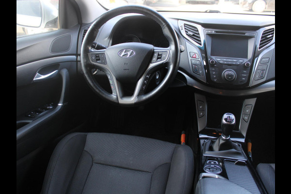 Hyundai i40 Wagon 1.6 GDI Essence | VEEL RUIMTE| 12 MAANDEN BOVAG GARANTIE |
