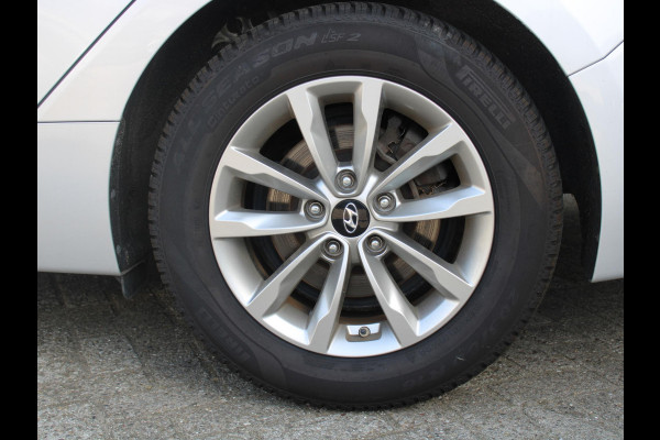 Hyundai i40 Wagon 1.6 GDI Essence | VEEL RUIMTE| 12 MAANDEN BOVAG GARANTIE |