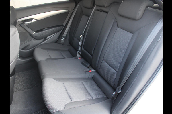 Hyundai i40 Wagon 1.6 GDI Essence | VEEL RUIMTE| 12 MAANDEN BOVAG GARANTIE |