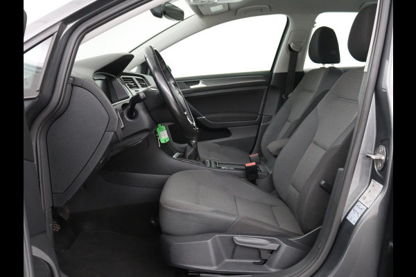 Volkswagen Golf 1.0 TSI Comfortline | Active Info Display | Carplay | Adaptive cruise | Climate control | Parkeerhulp | Bluetooth | LED