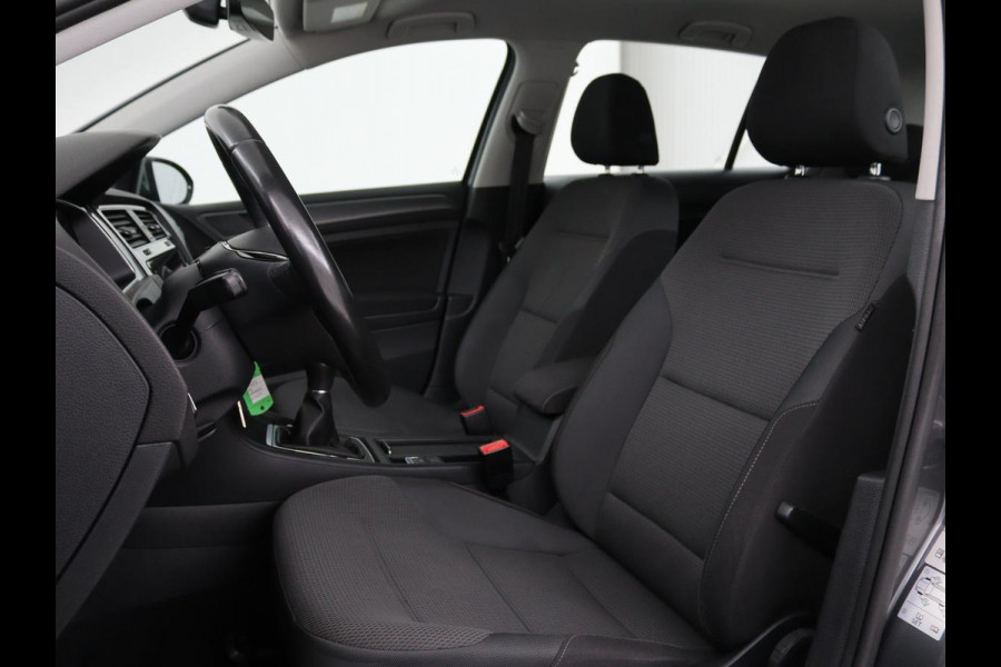 Volkswagen Golf 1.0 TSI Comfortline | Active Info Display | Carplay | Adaptive cruise | Climate control | Parkeerhulp | Bluetooth | LED