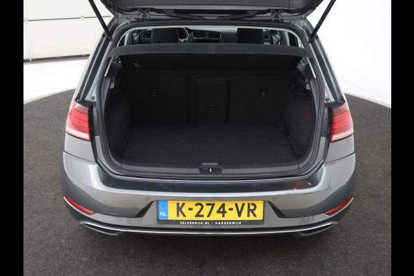 Volkswagen Golf 1.0 TSI Comfortline | Active Info Display | Carplay | Adaptive cruise | Climate control | Parkeerhulp | Bluetooth | LED