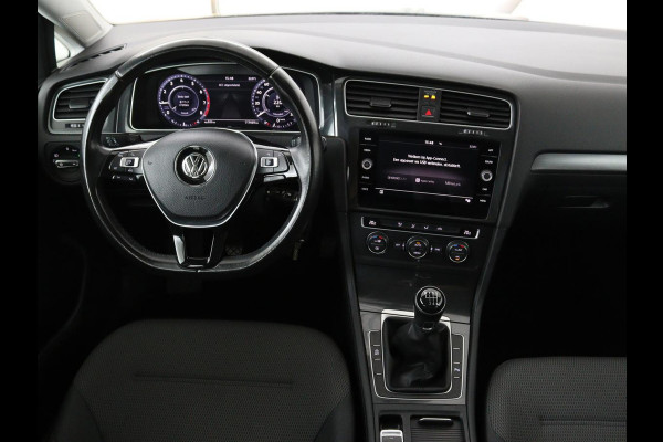 Volkswagen Golf 1.0 TSI Comfortline | Active Info Display | Carplay | Adaptive cruise | Climate control | Parkeerhulp | Bluetooth | LED