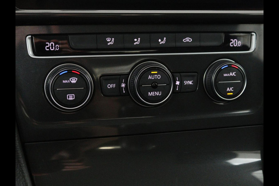 Volkswagen Golf 1.0 TSI Comfortline | Active Info Display | Carplay | Adaptive cruise | Climate control | Parkeerhulp | Bluetooth | LED