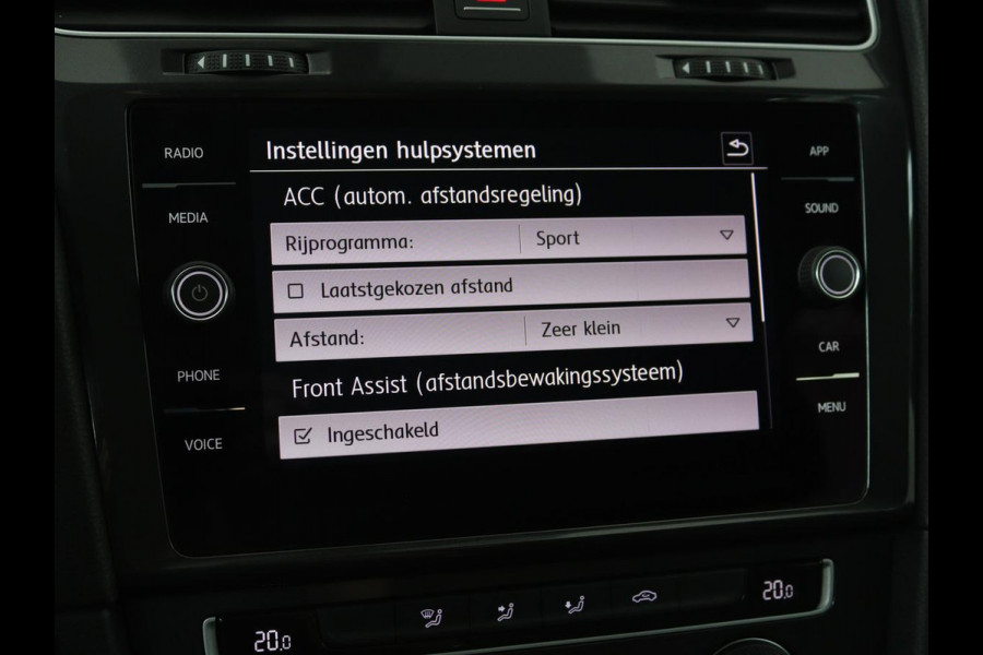 Volkswagen Golf 1.0 TSI Comfortline | Active Info Display | Carplay | Adaptive cruise | Climate control | Parkeerhulp | Bluetooth | LED