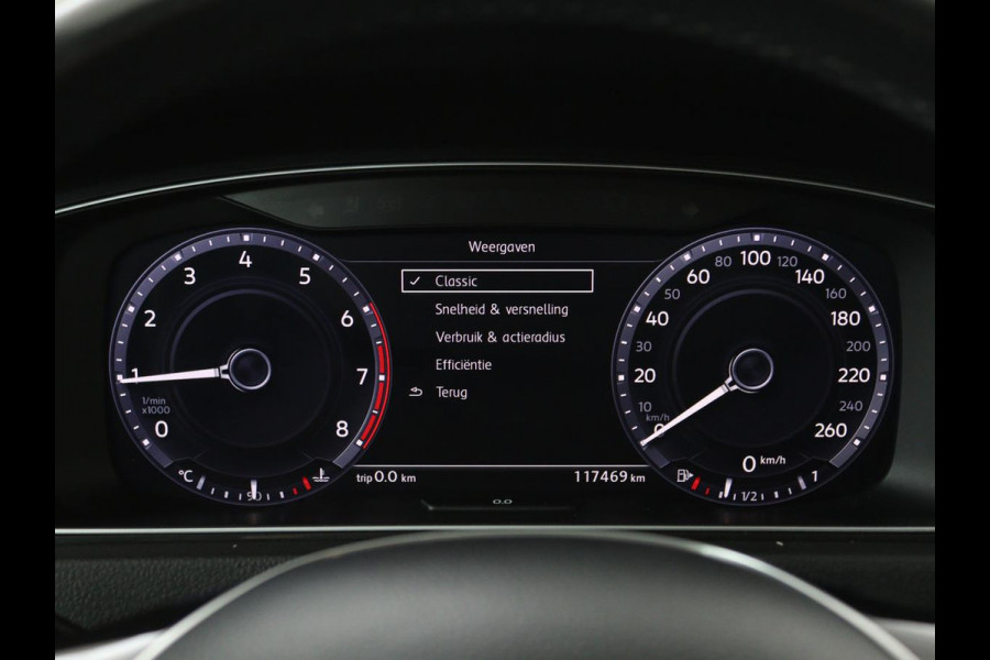 Volkswagen Golf 1.0 TSI Comfortline | Active Info Display | Carplay | Adaptive cruise | Climate control | Parkeerhulp | Bluetooth | LED