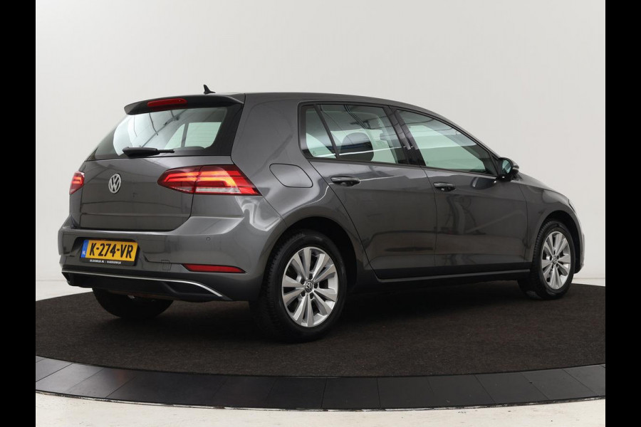 Volkswagen Golf 1.0 TSI Comfortline | Active Info Display | Carplay | Adaptive cruise | Climate control | Parkeerhulp | Bluetooth | LED