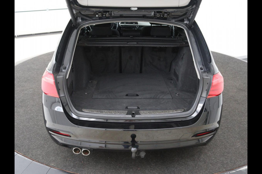 BMW 3-serie 320d | Stoelverwarming | Trekhaak | Full LED | Navigatie | Sportstoelen | Climate control | Bluetooth | Parkeerhulp | Cruise control