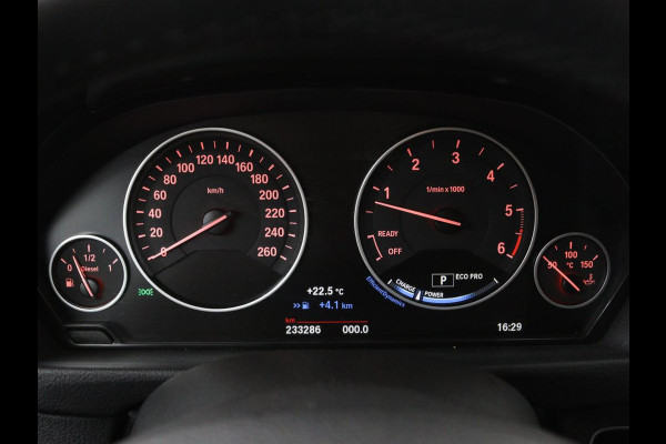 BMW 3-serie 320d | Stoelverwarming | Trekhaak | Full LED | Navigatie | Sportstoelen | Climate control | Bluetooth | Parkeerhulp | Cruise control