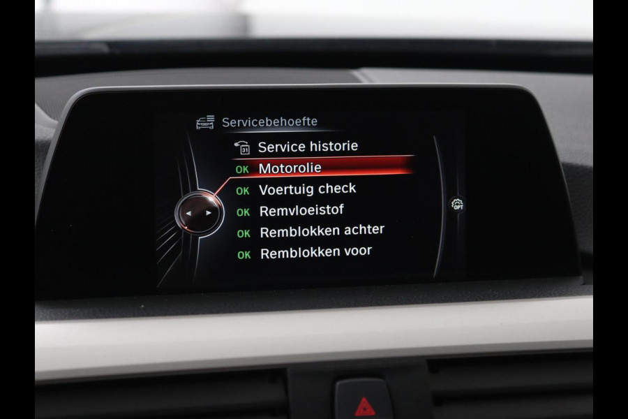 BMW 3-serie 320d | Stoelverwarming | Trekhaak | Full LED | Navigatie | Sportstoelen | Climate control | Bluetooth | Parkeerhulp | Cruise control