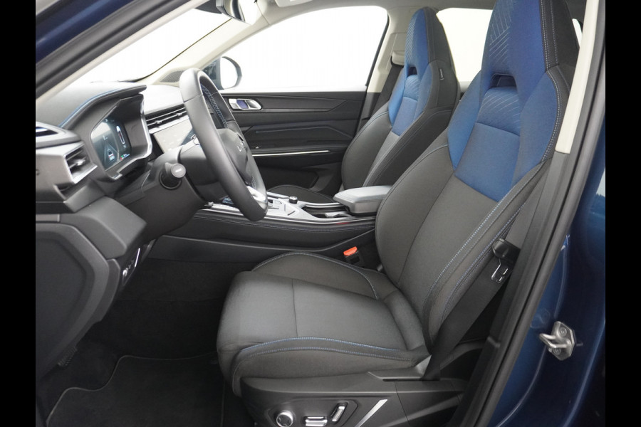 Lynk & Co 01 1.5 PHEV AUT-7 261pk 4wd Pano-Schuif-K-dak 20" 360°Camera Apple Carplay Android Auto Adaptive-Cr NaviPdc-a+v Ecc Keyless Led M-B Elek.Memory.Stoel File assistent Dodehoek detector Elektrisch bedienbare achterklep Rijstrooksensor Wifi Verkeersbord detectie 425Nm koppel 3,6kw laadvermogen A-label Euro 6 Hybride Benzine / Elektrisch rijden tot ca 69km