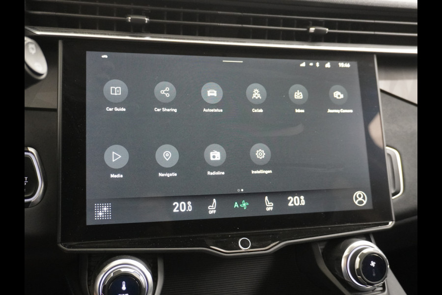Lynk & Co 01 1.5 PHEV AUT-7 261pk 4wd Pano-Schuif-K-dak 20" 360°Camera Apple Carplay Android Auto Adaptive-Cr NaviPdc-a+v Ecc Keyless Led M-B Elek.Memory.Stoel File assistent Dodehoek detector Elektrisch bedienbare achterklep Rijstrooksensor Wifi Verkeersbord detectie 425Nm koppel 3,6kw laadvermogen A-label Euro 6 Hybride Benzine / Elektrisch rijden tot ca 69km