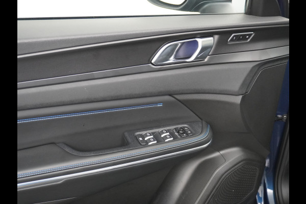 Lynk & Co 01 1.5 PHEV AUT-7 261pk 4wd Pano-Schuif-K-dak 20" 360°Camera Apple Carplay Android Auto Adaptive-Cr NaviPdc-a+v Ecc Keyless Led M-B Elek.Memory.Stoel File assistent Dodehoek detector Elektrisch bedienbare achterklep Rijstrooksensor Wifi Verkeersbord detectie 425Nm koppel 3,6kw laadvermogen A-label Euro 6 Hybride Benzine / Elektrisch rijden tot ca 69km
