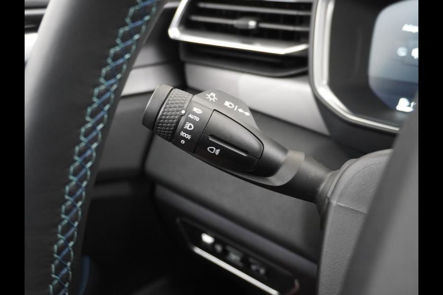 Lynk & Co 01 1.5 PHEV AUT-7 261pk 4wd Pano-Schuif-K-dak 20" 360°Camera Apple Carplay Android Auto Adaptive-Cr NaviPdc-a+v Ecc Keyless Led M-B Elek.Memory.Stoel File assistent Dodehoek detector Elektrisch bedienbare achterklep Rijstrooksensor Wifi Verkeersbord detectie 425Nm koppel 3,6kw laadvermogen A-label Euro 6 Hybride Benzine / Elektrisch rijden tot ca 69km