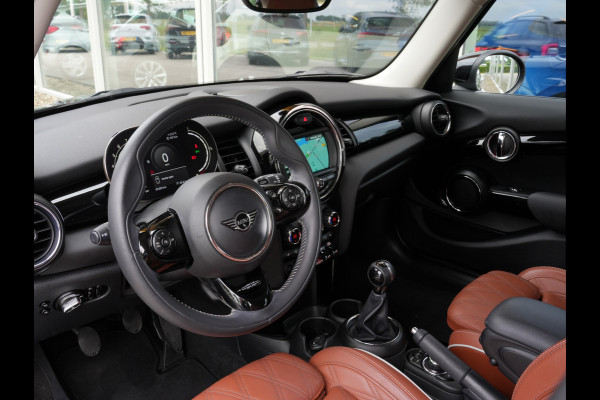 MINI Cooper 1.5 Chili | Clima | Navigatie | Stoelverwarming | Luxe Leder