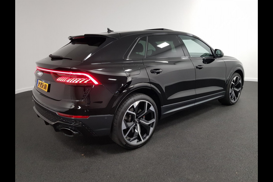 Audi Q8 4.0 TFSI RS Q8 Quattro 600pk! | Panoramadak | Navigatie | Electrische achterklep | Led