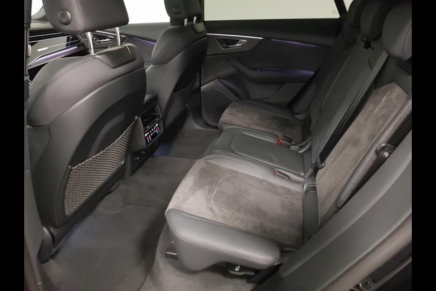 Audi Q8 4.0 TFSI RS Q8 Quattro 600pk! | Panoramadak | Navigatie | Electrische achterklep | Led