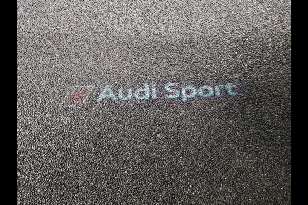 Audi Q8 4.0 TFSI RS Q8 Quattro 600pk! | Panoramadak | Navigatie | Electrische achterklep | Led
