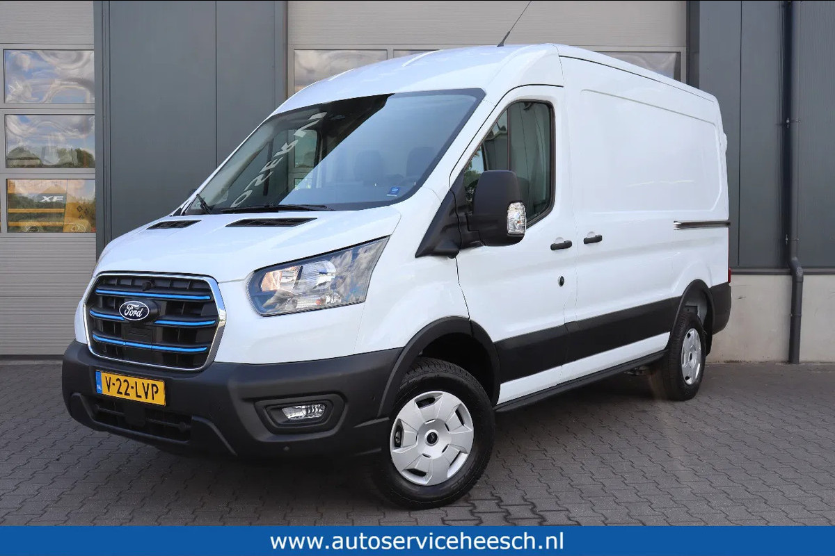 Ford E-Transit 68KWH L2H2 l 2x SCHUIFDEUR l NAVI l 360 CAMERA l ACC l CLIMATE CONTROL Ford E-Transit 68KWH L2H2 l 2x SCHUIFDEUR l NAVI l 360 CAMERA l ACC l CLIMATE CONTROL