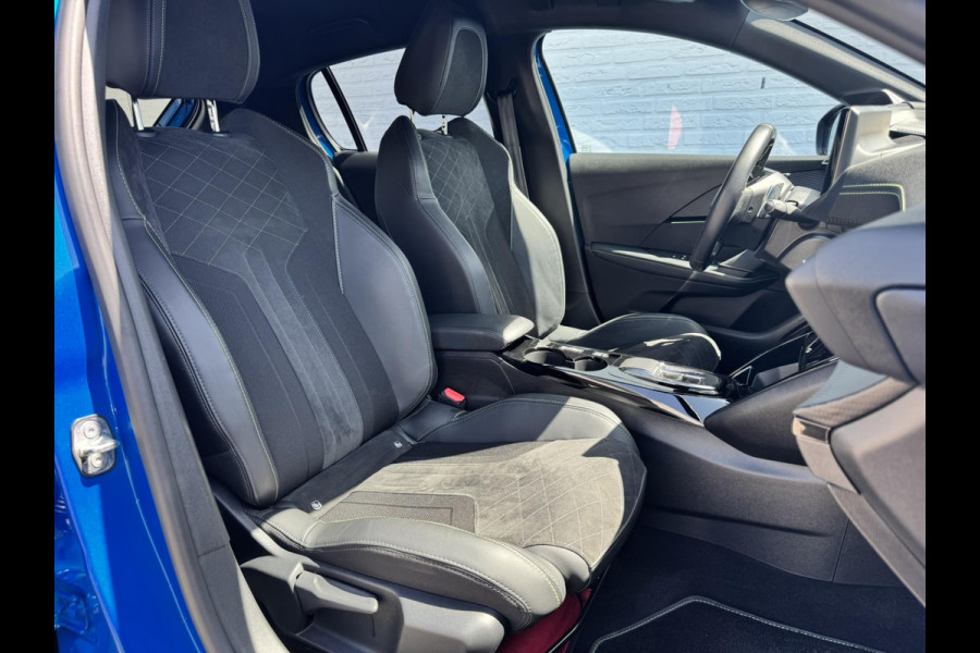 Peugeot 208 1.2 PureTech GT Pack 130PK Automaat Adaptive cruise control Climate control Leder/ Alcantara Stoelverwarming Full LED