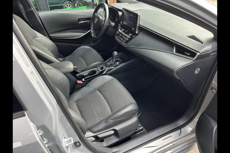 Toyota Corolla Touring Sports 1.8 Hybrid Business Plus Trekh. Apple Carplay Digi Dash Rijklaarprijs!