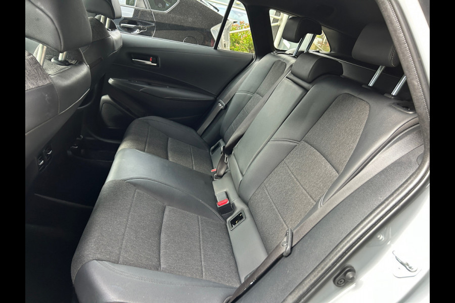 Toyota Corolla Touring Sports 1.8 Hybrid Business Plus Trekh. Apple Carplay Digi Dash Rijklaarprijs!