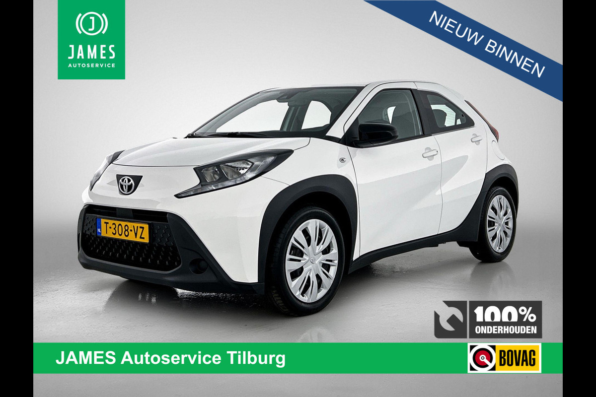 Toyota Aygo X 1.0 VVT-i MT Play CAMERA CARPLAY-NAVI AD-CRUISE Toyota Aygo X 1.0 VVT-i MT Play CAMERA CARPLAY-NAVI AD-CRUISE