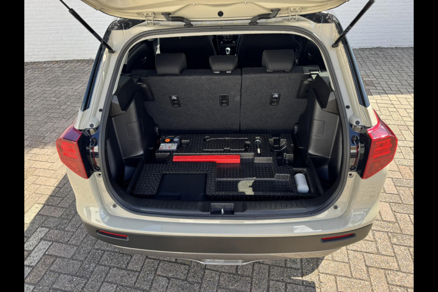 Suzuki Vitara 1.5 Hybrid Select Automaat Adaptive cruise control Climate control Apple / Android Carplay Stoelverwarming