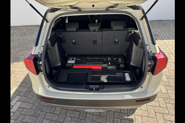 Suzuki Vitara 1.5 Hybrid Select Automaat Adaptive cruise control Climate control Apple / Android Carplay Stoelverwarming