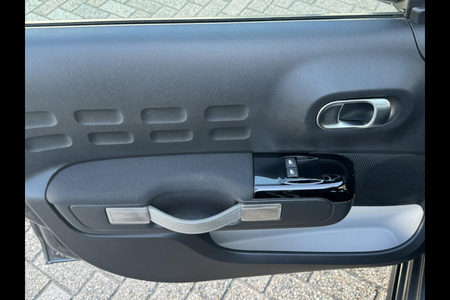 Citroën C3 1.2 PureTech Shine Cruise control Climate control Apple Carplay / Android auto Parkeersensor