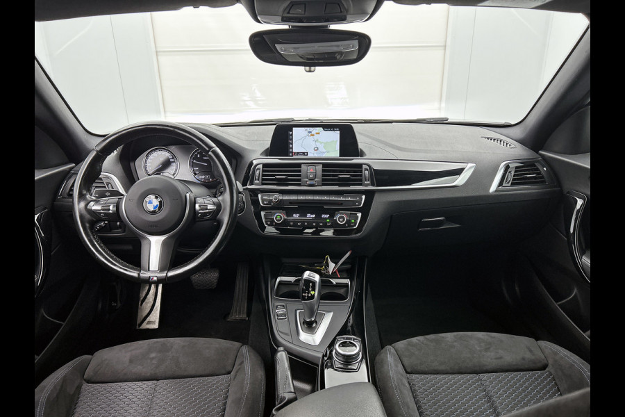 BMW 2 Serie Coupé 218i Executive Edition M-sport (Dealer onderhoud, NL-auto, Navi, Parkeerhulp V+A, Sportstoelen, Etc)