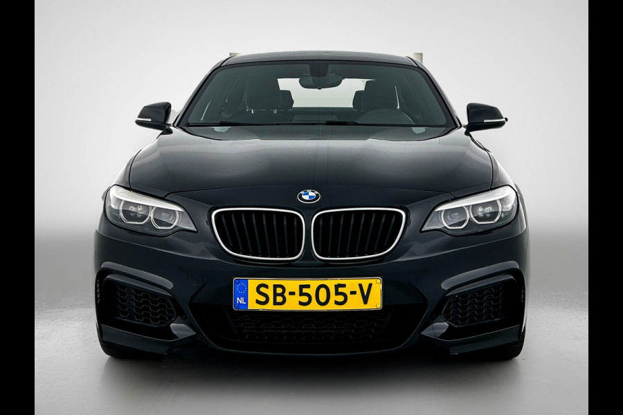 BMW 2 Serie Coupé 218i Executive Edition M-sport (Dealer onderhoud, NL-auto, Navi, Parkeerhulp V+A, Sportstoelen, Etc)