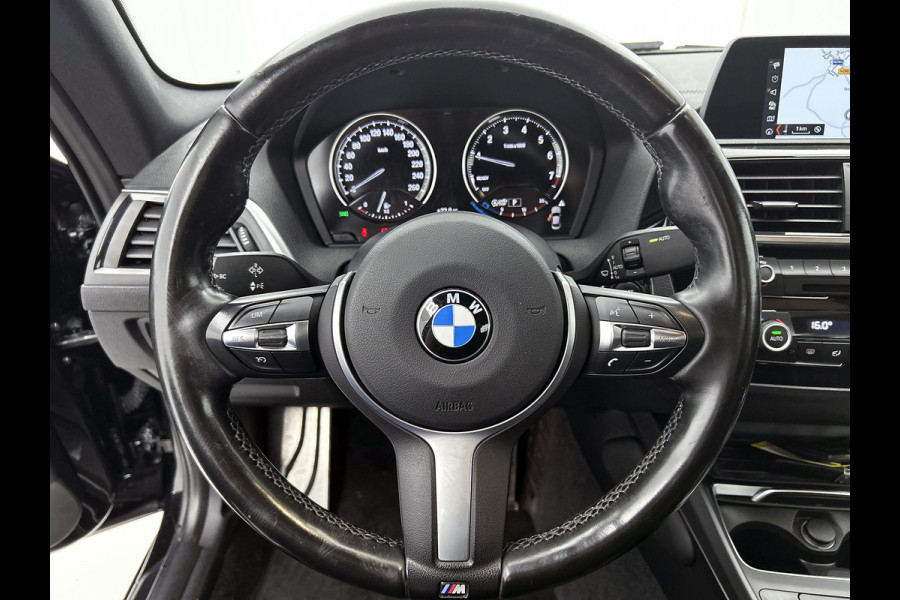 BMW 2 Serie Coupé 218i Executive Edition M-sport (Dealer onderhoud, NL-auto, Navi, Parkeerhulp V+A, Sportstoelen, Etc)