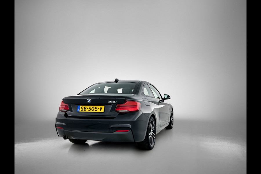 BMW 2 Serie Coupé 218i Executive Edition M-sport (Dealer onderhoud, NL-auto, Navi, Parkeerhulp V+A, Sportstoelen, Etc)