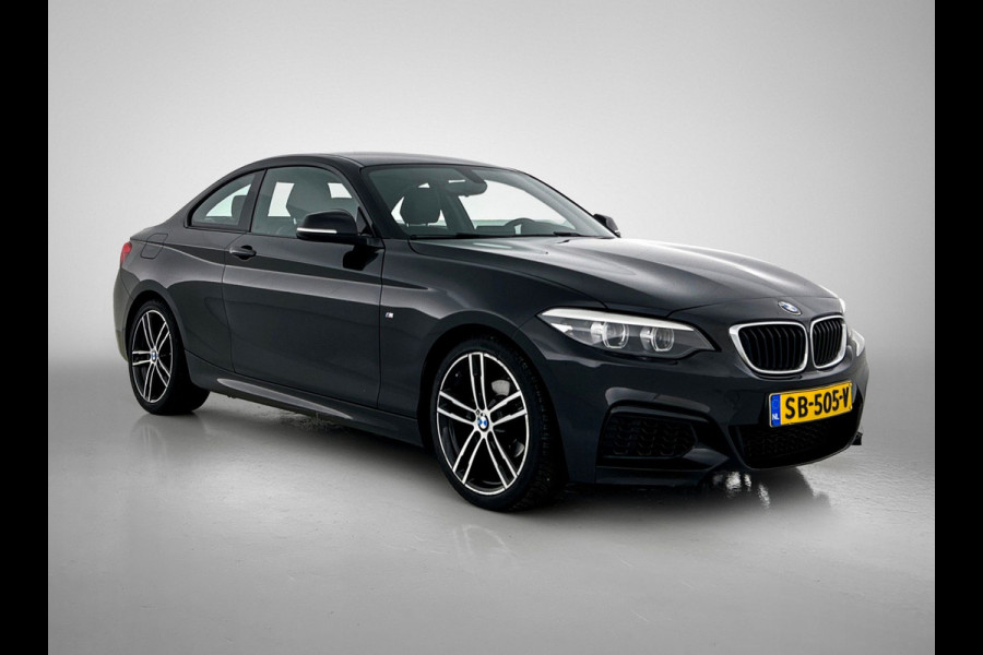 BMW 2 Serie Coupé 218i Executive Edition M-sport (Dealer onderhoud, NL-auto, Navi, Parkeerhulp V+A, Sportstoelen, Etc)