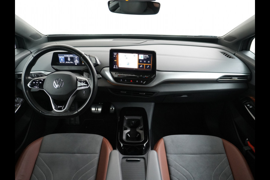 Volkswagen ID.4 204pk 77 kWh NIEUWE HV ACCU ! Navi Adap.Cruise Camera 20" Apple Carplay Android Carplay Mirrorlink Bordherk. Lane-dep. Front-Assist Led Stoelverwarmd dab . Usb Pdc KeylessStart Grootste accu ! Leer/Alcantara 1st. First Snelladen tot 135kw/uur !