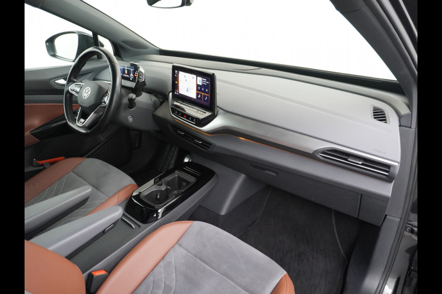 Volkswagen ID.4 204pk 77 kWh NIEUWE HV ACCU ! Navi Adap.Cruise Camera 20" Apple Carplay Android Carplay Mirrorlink Bordherk. Lane-dep. Front-Assist Led Stoelverwarmd dab . Usb Pdc KeylessStart Grootste accu ! Leer/Alcantara 1st. First Snelladen tot 135kw/uur !