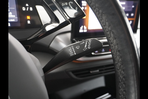 Volkswagen ID.4 204pk 77 kWh NIEUWE HV ACCU ! Navi Adap.Cruise Camera 20" Apple Carplay Android Carplay Mirrorlink Bordherk. Lane-dep. Front-Assist Led Stoelverwarmd dab . Usb Pdc KeylessStart Grootste accu ! Leer/Alcantara 1st. First Snelladen tot 135kw/uur !