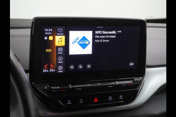 Volkswagen ID.4 204pk 77 kWh NIEUWE HV ACCU ! Navi Adap.Cruise Camera 20" Apple Carplay Android Carplay Mirrorlink Bordherk. Lane-dep. Front-Assist Led Stoelverwarmd dab . Usb Pdc KeylessStart Grootste accu ! Leer/Alcantara 1st. First Snelladen tot 135kw/uur !