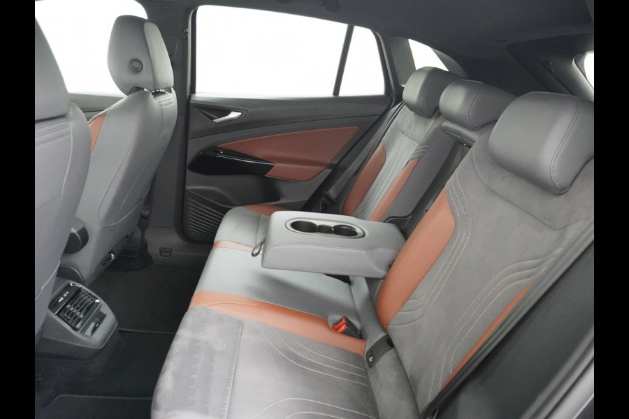 Volkswagen ID.4 204pk 77 kWh NIEUWE HV ACCU ! Navi Adap.Cruise Camera 20" Apple Carplay Android Carplay Mirrorlink Bordherk. Lane-dep. Front-Assist Led Stoelverwarmd dab . Usb Pdc KeylessStart Grootste accu ! Leer/Alcantara 1st. First Snelladen tot 135kw/uur !