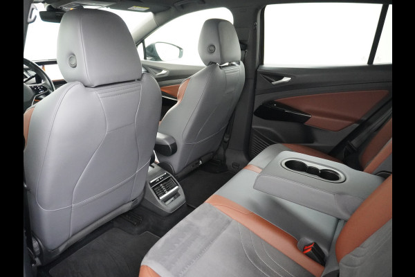 Volkswagen ID.4 204pk 77 kWh NIEUWE HV ACCU ! Navi Adap.Cruise Camera 20" Apple Carplay Android Carplay Mirrorlink Bordherk. Lane-dep. Front-Assist Led Stoelverwarmd dab . Usb Pdc KeylessStart Grootste accu ! Leer/Alcantara 1st. First Snelladen tot 135kw/uur !