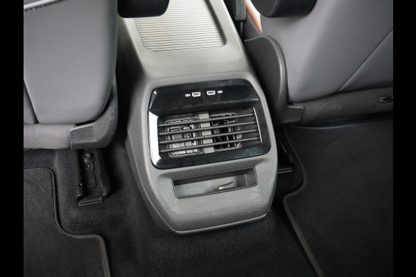 Volkswagen ID.4 204pk 77 kWh NIEUWE HV ACCU ! Navi Adap.Cruise Camera 20" Apple Carplay Android Carplay Mirrorlink Bordherk. Lane-dep. Front-Assist Led Stoelverwarmd dab . Usb Pdc KeylessStart Grootste accu ! Leer/Alcantara 1st. First Snelladen tot 135kw/uur !