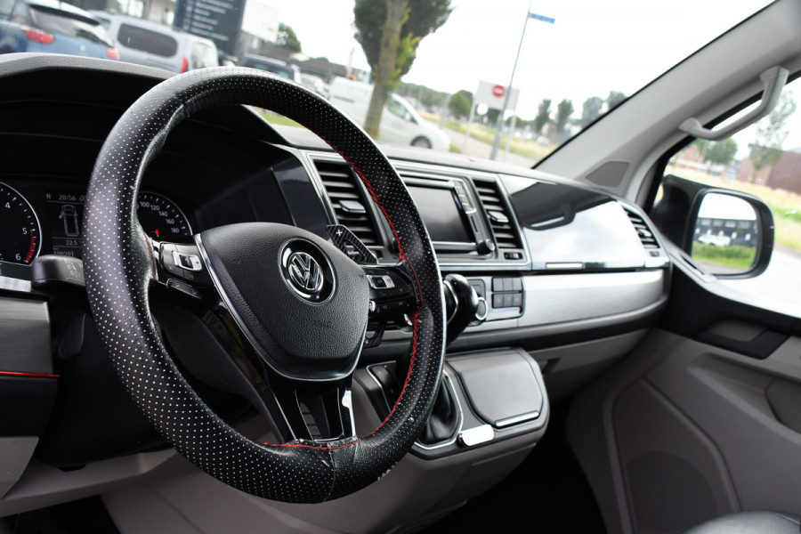 Volkswagen Transporter 2.0 TDI L2H1 DC Highline Adaptieve Cruise, Camera, 204PK, Automaat, LED, Electrische deur, Leder, Uniek!