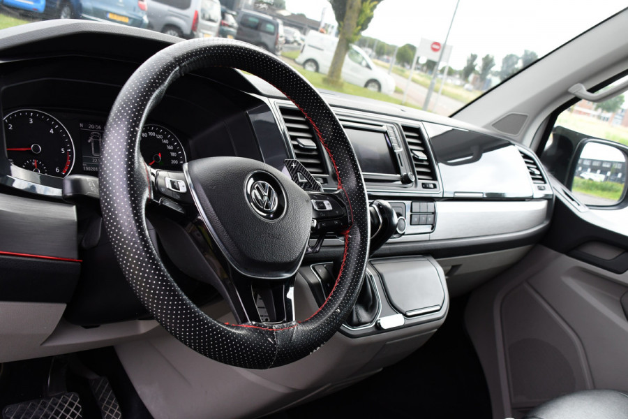 Volkswagen Transporter 2.0 TDI L2H1 DC Highline Adaptieve Cruise, Camera, 204PK, Automaat, LED, Electrische deur, Leder, Uniek!