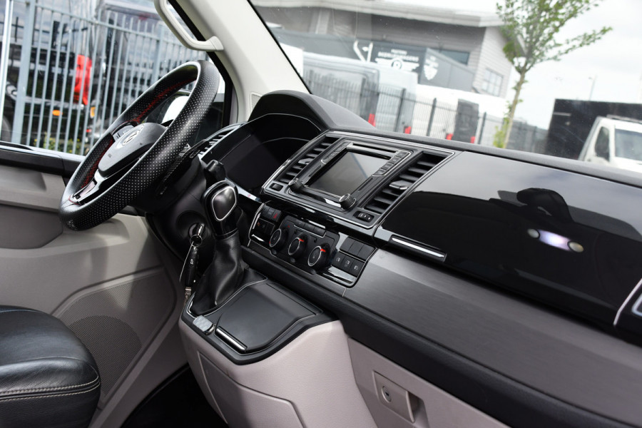 Volkswagen Transporter 2.0 TDI L2H1 DC Highline Adaptieve Cruise, Camera, 204PK, Automaat, LED, Electrische deur, Leder, Uniek!