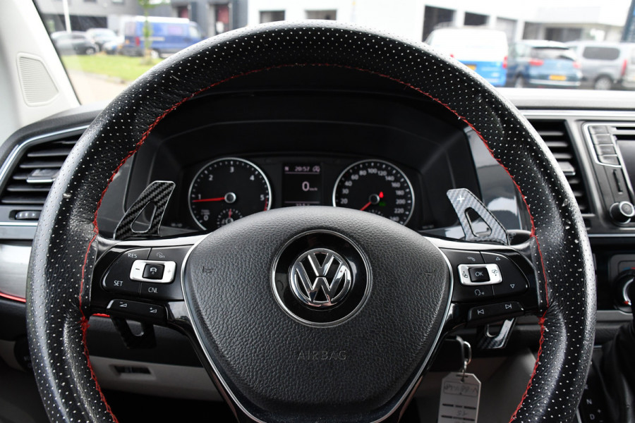 Volkswagen Transporter 2.0 TDI L2H1 DC Highline Adaptieve Cruise, Camera, 204PK, Automaat, LED, Electrische deur, Leder, Uniek!