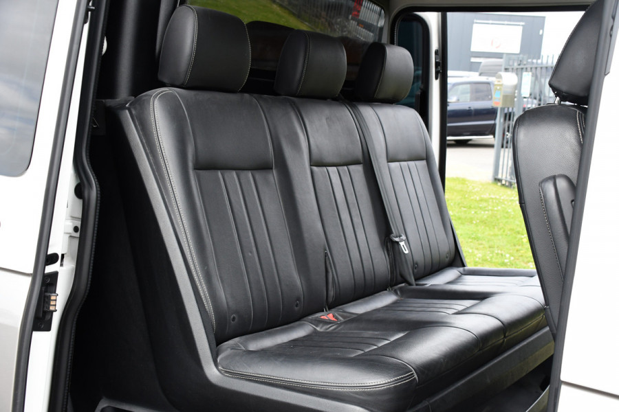 Volkswagen Transporter 2.0 TDI L2H1 DC Highline Adaptieve Cruise, Camera, 204PK, Automaat, LED, Electrische deur, Leder, Uniek!