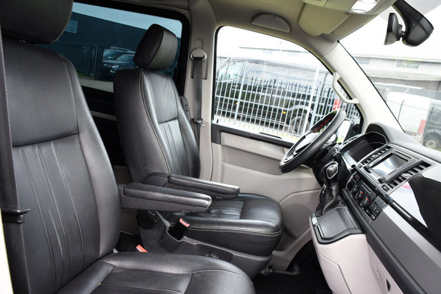 Volkswagen Transporter 2.0 TDI L2H1 DC Highline Adaptieve Cruise, Camera, 204PK, Automaat, LED, Electrische deur, Leder, Uniek!
