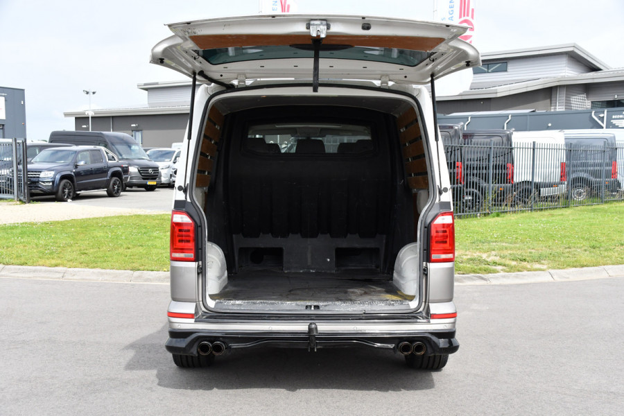 Volkswagen Transporter 2.0 TDI L2H1 DC Highline Adaptieve Cruise, Camera, 204PK, Automaat, LED, Electrische deur, Leder, Uniek!