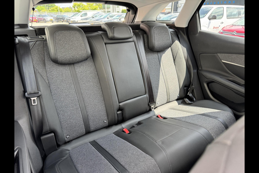 Peugeot 3008 1.6 HYbrid 225 Allure | Navi | Apple Carplay | All season | Prijs is rijklaar